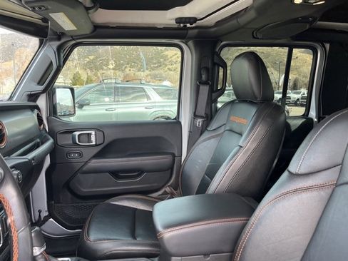 Used 2023 Jeep Gladiator Mojave w/ Cold Weather Group image 13