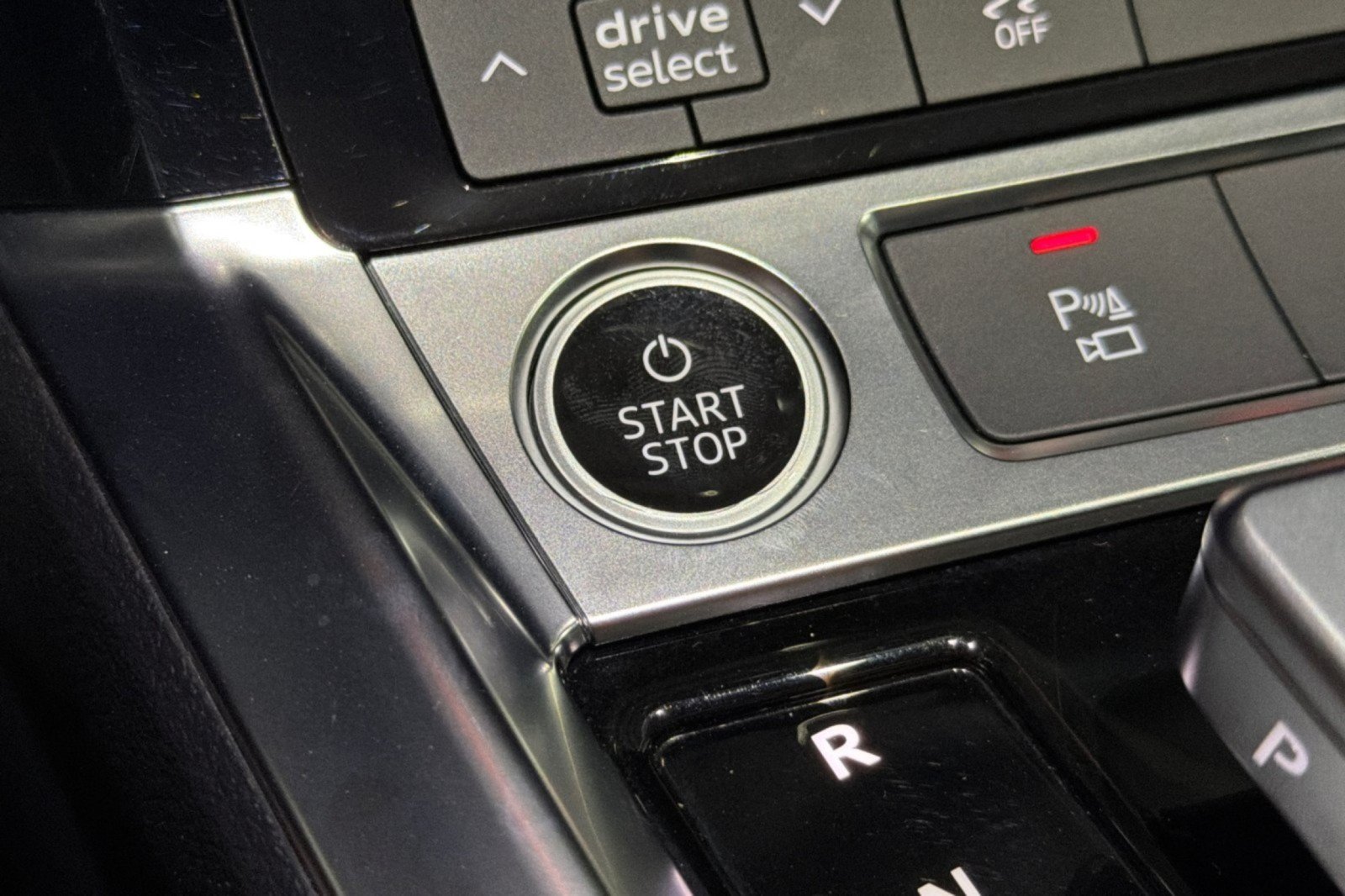 Used 2024 Audi Q8 e-tron Premium AWD/4WD image 20