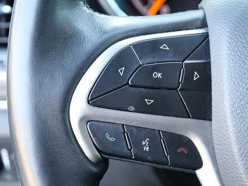 Used 2019 Jeep Grand Cherokee Limited image 18