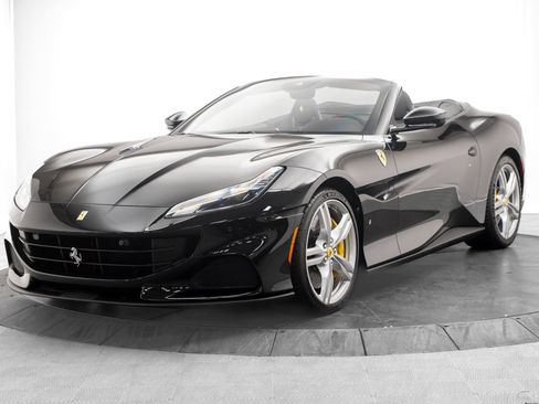 Used 2023 Ferrari Portofino M RWD image 3
