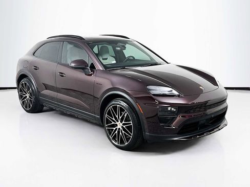 Used 2025 Porsche Macan Electric image 7