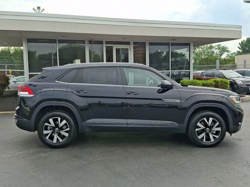 Certified 2022 Volkswagen Atlas Cross Sport SE AWD/4WD image 7
