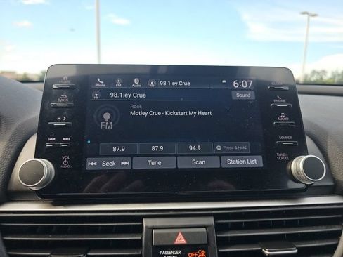 Used 2022 Honda Accord Sport image 35