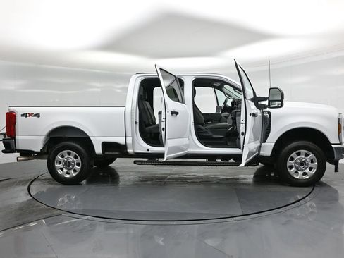 Certified 2024 Ford F250 XLT image 5