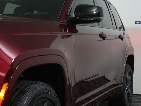 New 2026 Jeep Grand Cherokee Limited AWD/4WD image 11