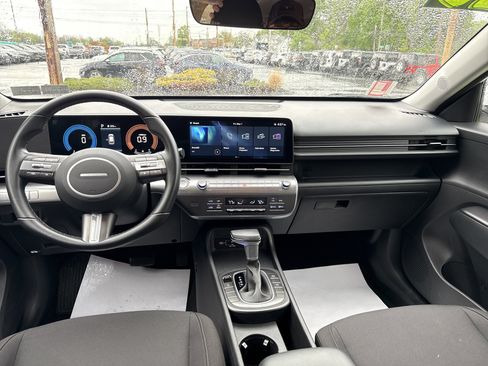 Certified 2025 Hyundai Kona SEL AWD/4WD image 14