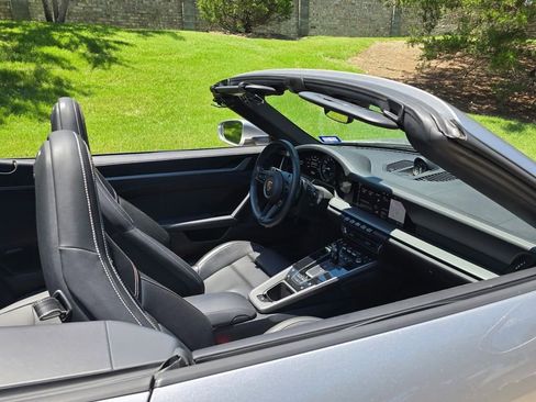 Used 2021 Porsche 911 Carrera S image 10