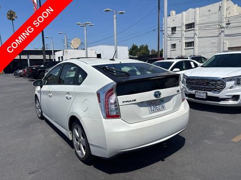 Used 2015 Toyota Prius Five FWD image 6