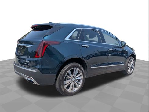 Certified 2024 Cadillac XT5 Premium Luxury w/ Technology Package FWD image 3
