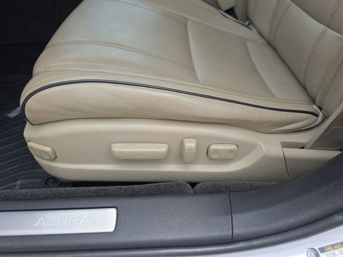 Used 2018 Acura TLX V6 w/ Technology Package FWD image 12