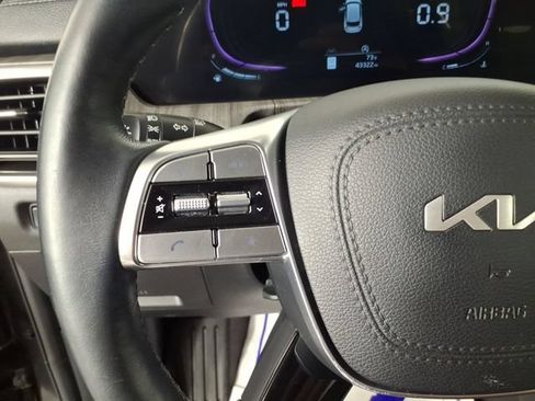 Used 2024 Kia Telluride EX w/ EX Captain's Chair Package AWD/4WD image 17