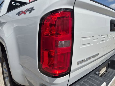 Used 2021 Chevrolet Colorado LT AWD/4WD image 7