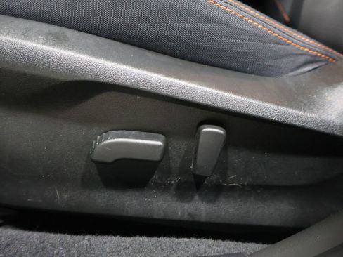 Used 2023 Subaru Crosstrek 2.0i Premium image 12