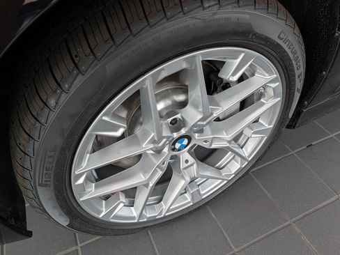 New 2026 BMW 330i xDrive Sedan w/ Convenience Package AWD/4WD image 9