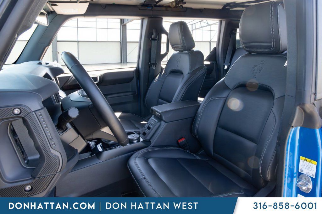 Used 2025 Ford Bronco Badlands AWD/4WD image 13