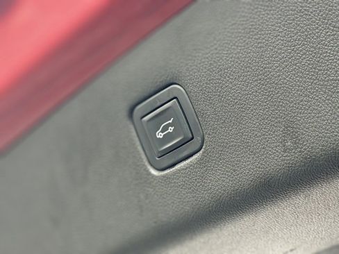 Used 2019 Chevrolet Blazer Premier w/ Driver Confidence II Package image 29