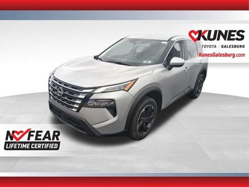 Used 2025 Nissan Rogue SV AWD/4WD image 1