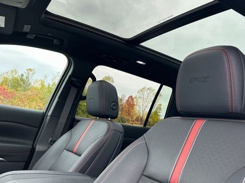 Certified 2024 Chevrolet Traverse RS w/ LPO, Floor Liner Package image 33