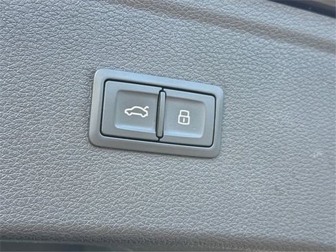 Used 2018 Audi Q5 2.0T Premium Plus image 30