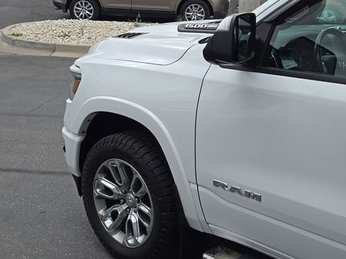 Used 2022 RAM 1500 Laramie AWD/4WD image 13