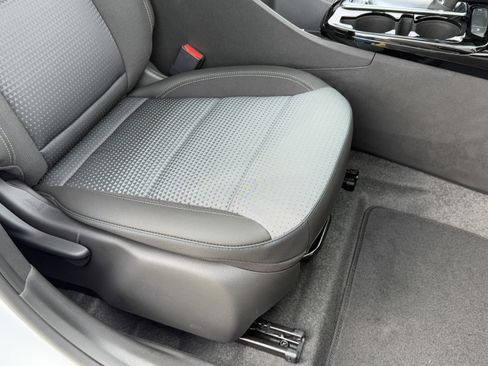 New 2026 Chevrolet Trax LT w/ Driver Confidence Package image 19