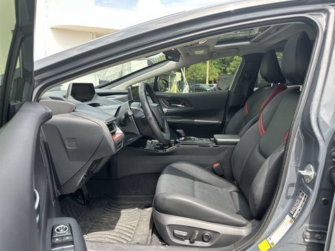 Used 2025 Toyota Prius Plug-In Hybrid FWD image 20