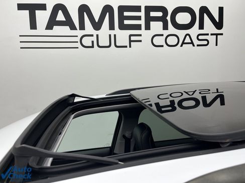 Used 2022 Jeep Grand Cherokee L Limited w/ Black Appearance Package image 19