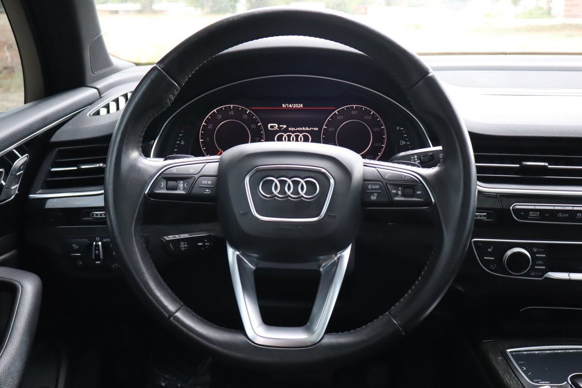 Used 2017 Audi Q7 3.0T Prestige AWD/4WD image 18