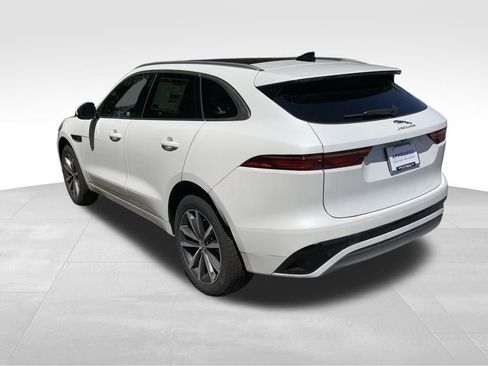 Used 2025 Jaguar F-PACE R-Dynamic S image 6