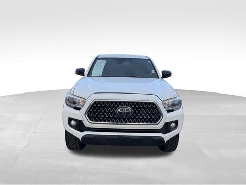 Used 2019 Toyota Tacoma TRD Off-Road image 9