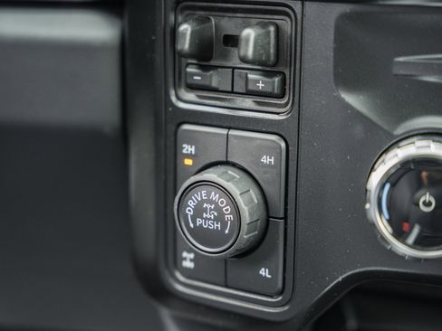 New 2026 Ford F250 Platinum image 30