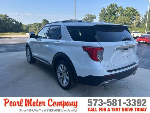 Used 2022 Ford Explorer Platinum w/ Premium Technology Package image 6