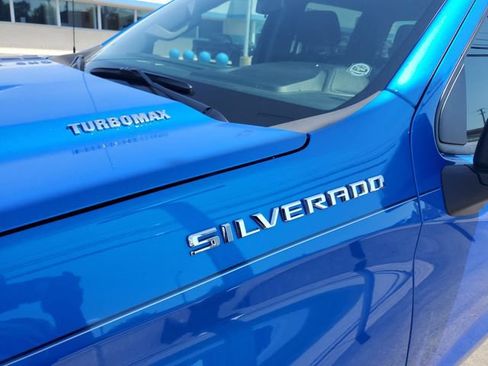 Used 2025 Chevrolet Silverado 1500 LT AWD/4WD image 29