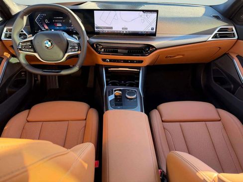 Used 2025 BMW 330i xDrive Sedan w/ M Sport Package image 4