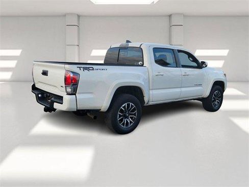 Used 2021 Toyota Tacoma TRD Sport image 5