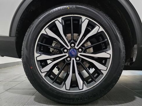 Used 2022 Ford Escape SE w/ SE Sport Appearance Package FWD image 24