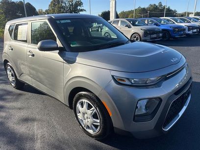 Used 2022 Kia Soul LX