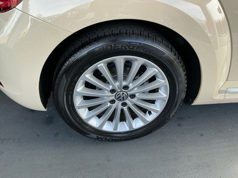 Used 2019 Volkswagen Beetle 2.0T S image 28