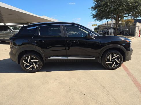 New 2026 Nissan Kicks SV image 2