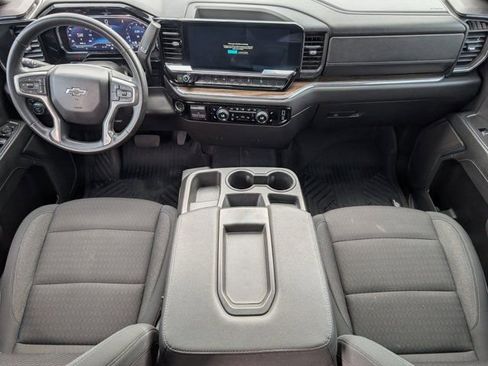 Used 2024 Chevrolet Silverado 1500 RST AWD/4WD image 5