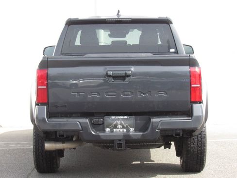 Certified 2024 Toyota Tacoma TRD Off-Road AWD/4WD image 7