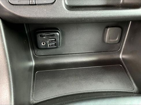 Used 2022 GMC Canyon AT4 w/ Trailering Package image 18