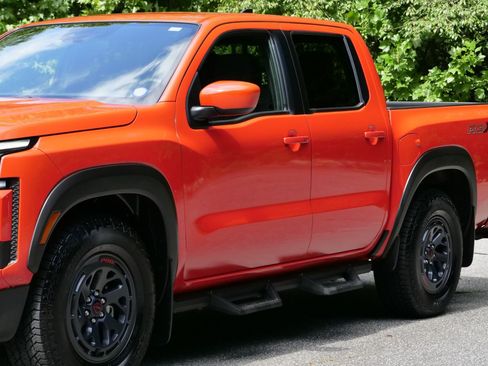 Used 2025 Nissan Frontier Pro-X RWD image 44