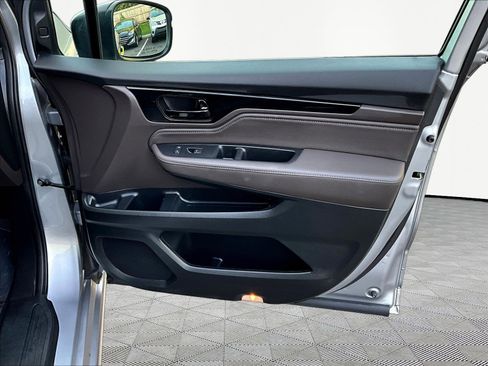 Used 2023 Honda Odyssey Touring image 29