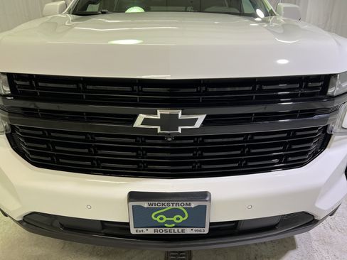 Used 2023 Chevrolet Suburban RST w/ Luxury Package image 4