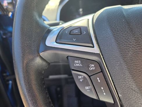 Used 2018 Ford Edge Titanium w/ Equipment Group 302A AWD/4WD image 16
