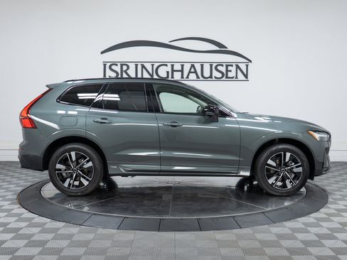 New 2026 Volvo XC60 B5 Plus AWD/4WD image 4