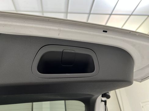 Used 2025 Chevrolet Trax LT FWD image 40