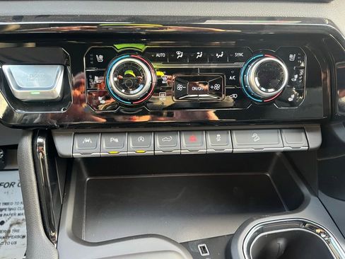 New 2026 GMC Sierra 1500 AT4 image 35