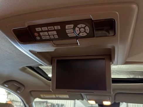 Used 2017 Honda Pilot Touring image 30